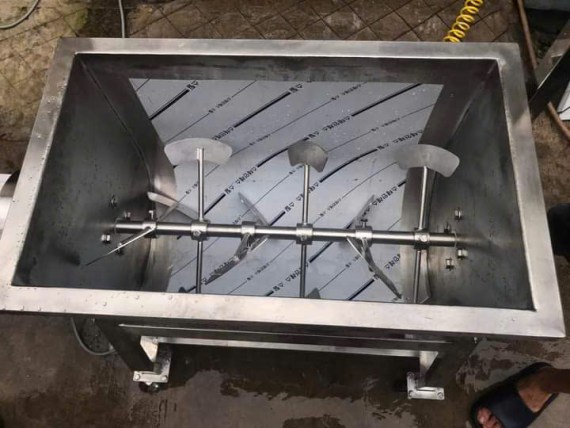 Máy trộn bột nằm ngang dạng chữ U