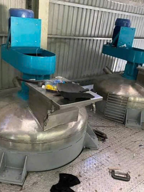 Máy phân tán lắp trên sàn 3000L