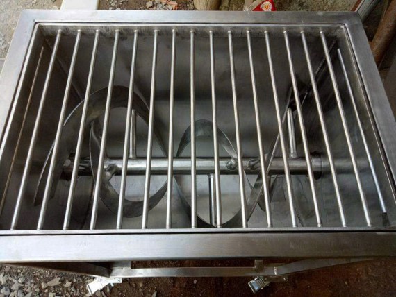 Máy trộn thực phẩm ngang 25kg